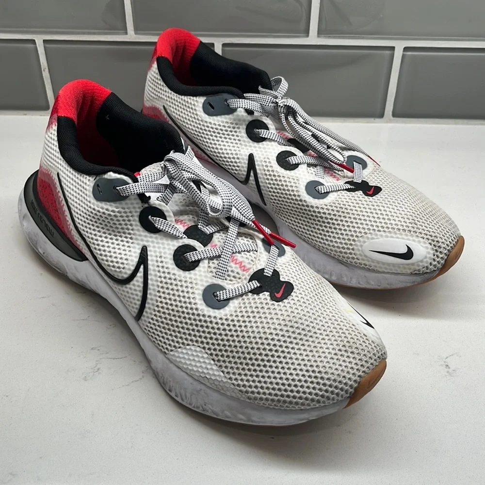 Nike Renew Run Men's Size 11.5 Running Shoes Black White Red Gum CW5231-100